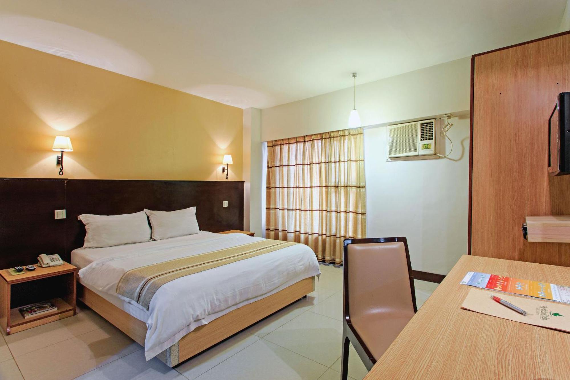 The Orchard Cebu Hotel & Suites Powered By Cocotel Мандау Сити Екстериор снимка